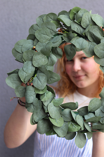 Eukaliptusowy Simple, zielony wianek na drzwi