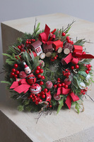 Ciuchcią do Świąt, świąteczny wianek na drzwi