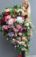 bardzo duża wiązanka nagrobna, Della Nebrana