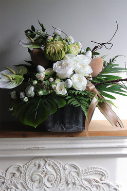 Luksuria Easter Volcan, wielkanocna kompozycja nagrobna w misie, wys.44x60cm 