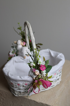 OD RĘKI Wiejska Chata, dekorowany koszyczek wielkanocny, wys.26cm 