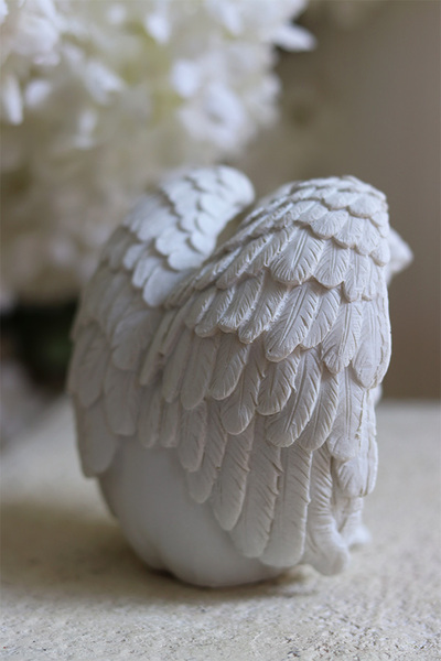 Aniołek Śpioszek, figurka dekoracyjna