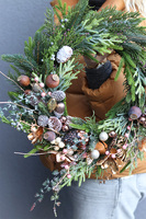 Cynamonowe Święta 2, świąteczny wianek na drzwi