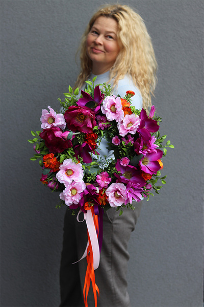 Radość w Makach, wianek dekoracyjny na drzwi