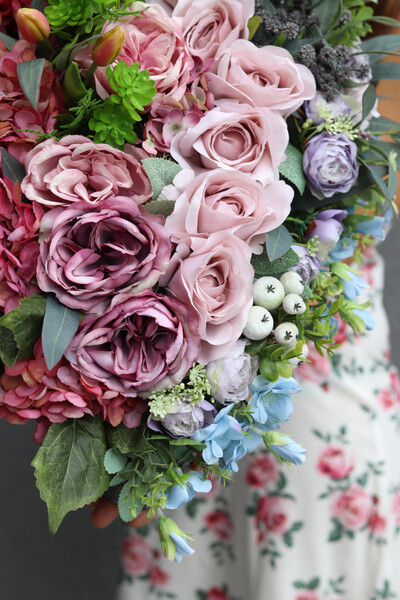 Pink Omnia, nagrobna dekoracja serce w skrzynce