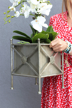 OD RĘKI Silver Como Big, sztuczny storczyk w donicy na stojaku, wys.80cm