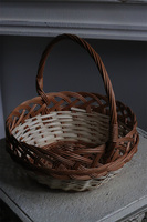 Cottage, wiklinowy koszyczek na święconkę