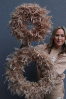 Fluffy Spring, wielkanocny wianek z piórami, beżowy śr.50cm