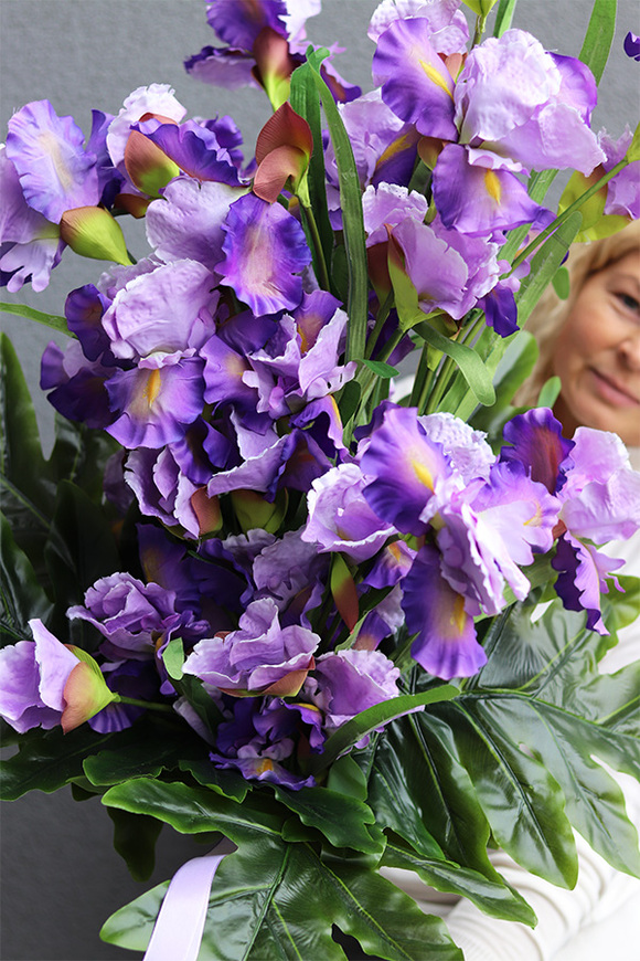 Irysy, fioletowy bukiet nagrobny do położenia