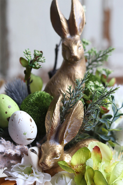 Bunny złote zające wielkanocne kompozycja