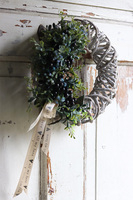 Na Jagody, asymetryczny wianek z owocami, śr.30cm   