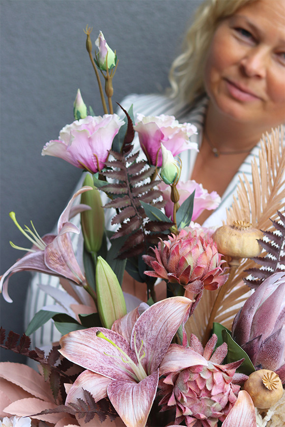 Leuni, bukiet nagrobny we wkładzie