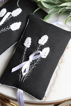 Lavendera Black, saszetka zapachowa z lawendą, wym.12x8cm