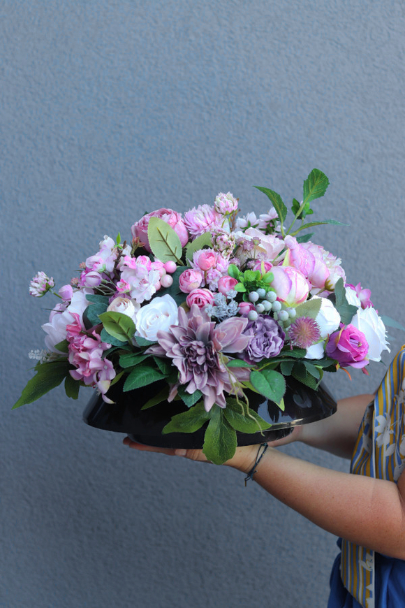 Violet Dreams, kompozycja nagrobna w naczyniu