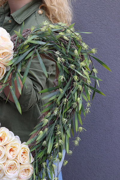 Willow Rose, wieniec nagrobny w kształcie serca