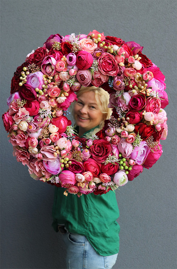 bardzo bogaty różowy wianek, Pinkano Tenata, śr.50cm 