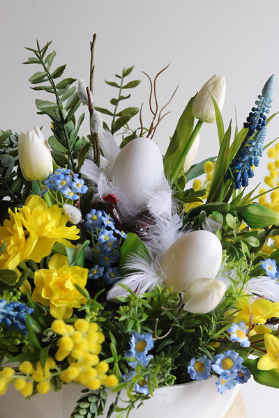 Mimosis 2, stroik wielkanocny z kurami