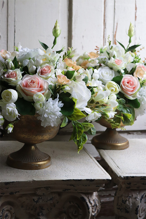 Esmeralda, bogata kompozycja kwiatowa w pucharze, wym.38x45cm