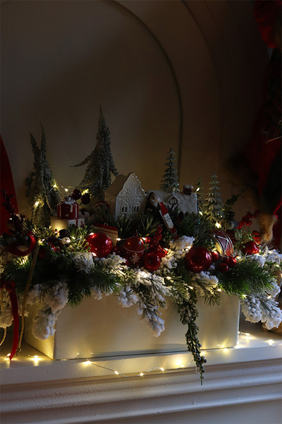 Georie Winter, stroik świąteczny