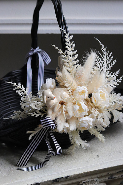 Katie Black Decor, dekorowany koszyczek wielkanocny