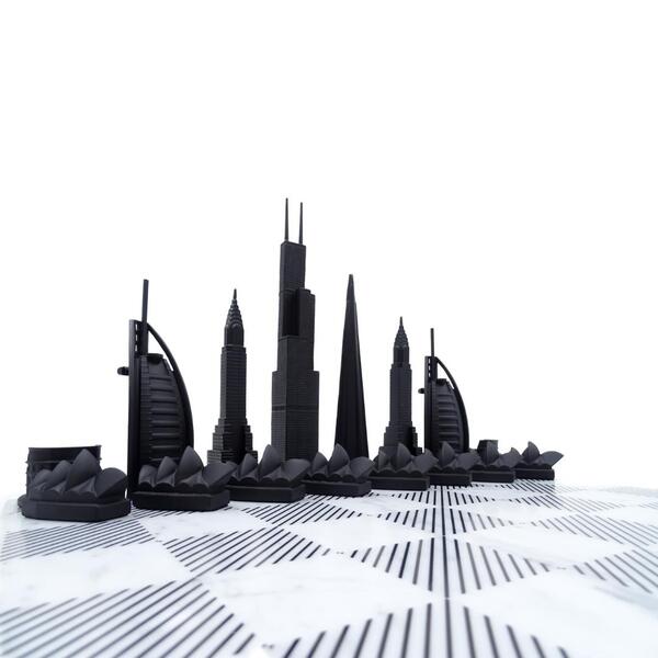 World Sky Line, ekskluzywne szachy ze stali nierdzewnej