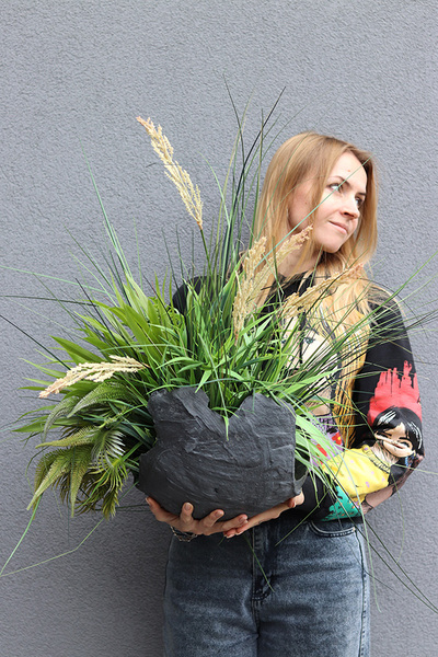 Grass Volcan, nowoczesna kompozycja nagrobna	
