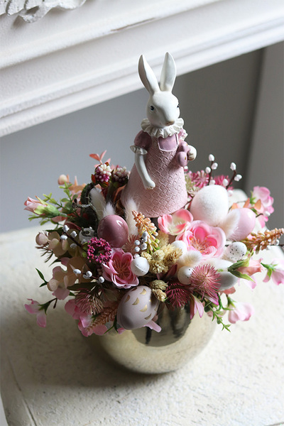 dekoracja wielkanocna wzłotej donicy Pink Bunny Girl