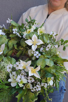 Clementis, wiosenny wianek dekoracyjny