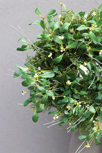 Winter Dream, zimowy wianek z śnieguliczką