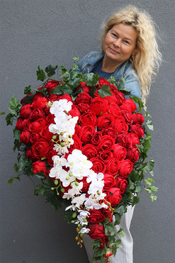 Broken Heart, bogata wiązanka nagrobna z róż, dł.74cm