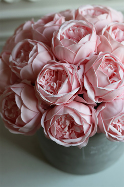 Soap Opera Light Pink, flowerbox na walentynki z mydlanymi kwiatami, wys.29cm 