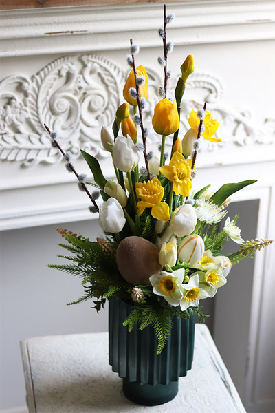 stroik wielkanocny / kompozycja kwiatowa Herra Easter, wys.68cm