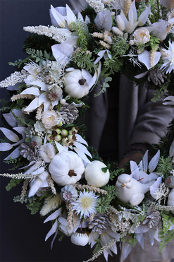 Decolove, jesienny wianek z białymi dyniami, śr.55cm