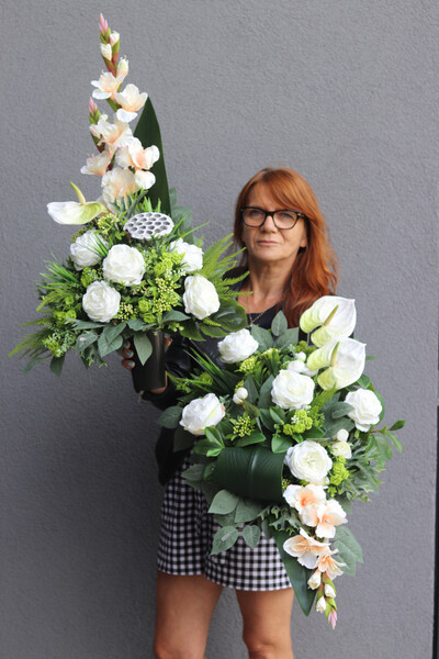 Fluena Modena, elegancka kompozycja nagrobna