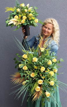 komplet dekoracji nagrobnych Złota Róża, wiązanka i bukiet we wkładzie  