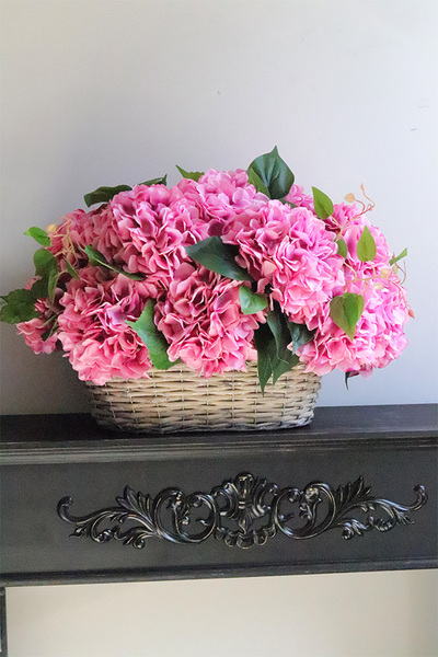 Pink Sweet Baby, długi kosz z różowymi hortensjami