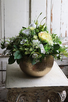 Goldita Big, kompozycja kwiatowa w naczyniu klienta, wym.36x46cm