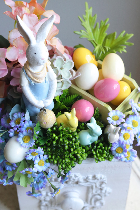 Rabbits in the Garden 2, dekoracja wielkanocna w szufladzie