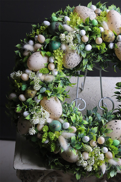 Easter House, wielkanocny wianek dekoracyjny