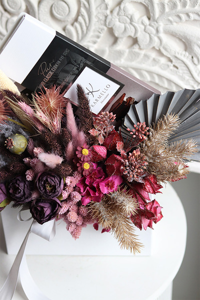 Koperto Velina Chocolates, koperta flowerbox z czekoladą	