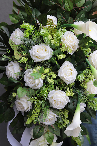 Fluena Antonia Biel, elegancka kompozycja nagrobna