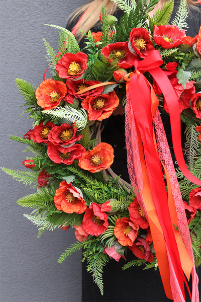 Makowa Panienka dekoracyjny wianek z makami	