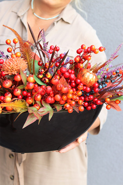 Very Berry Fall, jesienna kompozycja kwiatowa, wym.38x63cm