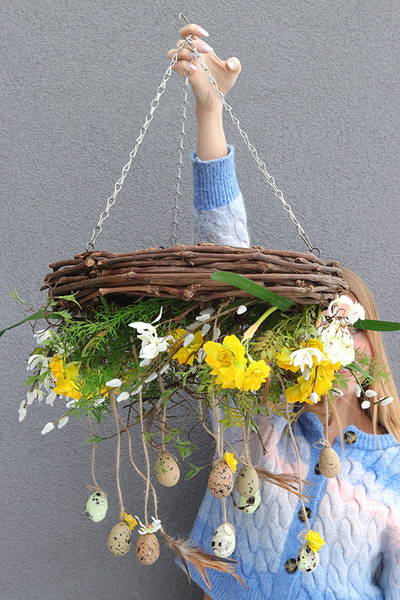 Easter Time, piękny sufitowy wianek