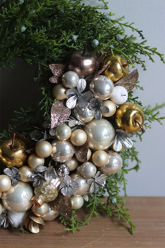 Złota Gwiazdka, świąteczny asymetryczny wianek