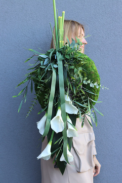 Kalle White 2, wieniec nagrobny z kaliami, dł.75cm