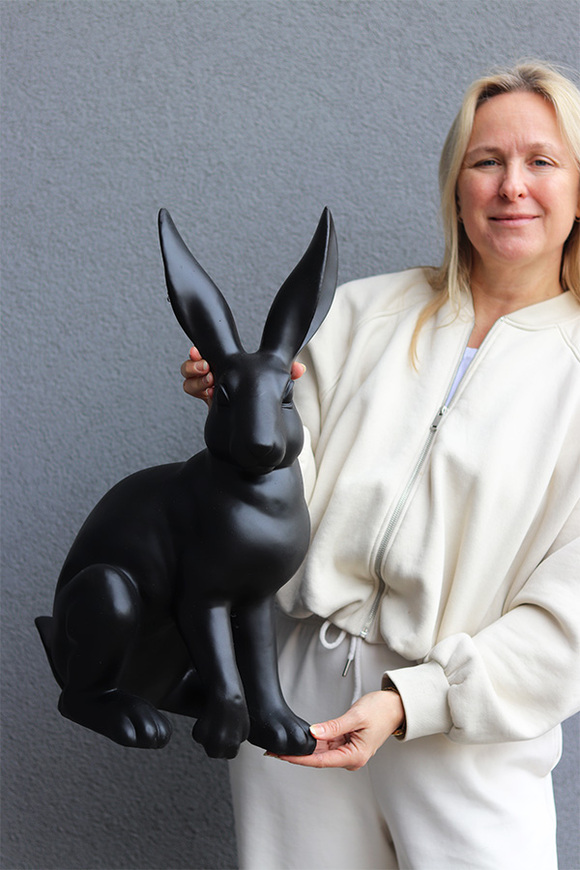 Bunny Black, duży zajączek wielkanocny figurka