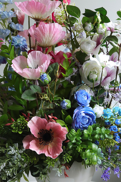 Kreoneta Bubble, kompozycja kwiatowa w naczyniu