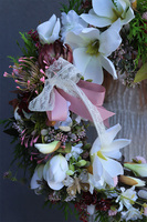 Klementina, wianek dekoracyjny z magnolią, śr.43cm