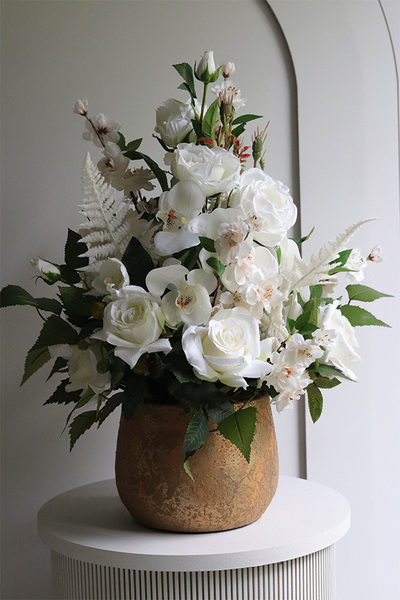 Złota Rezydencja Lorient 2, kompozycja kwiatowa w złotej misie